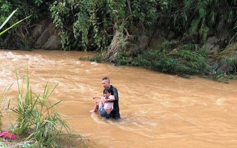 Tin sáng 29/6: Nhiều người được tăng lương hưu tuyệt đối từ 1/7; giây phút chàng trai lao ra dòng lũ dữ cứu bé gái
