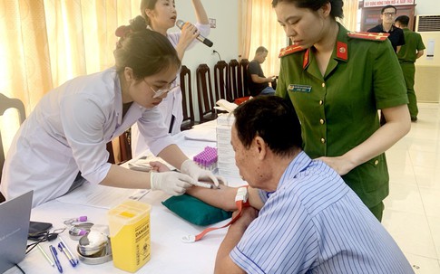 Nam Định: Tìm liệt sĩ- 'Nuôi hy vọng đoàn tụ' từ việc thu nhận mẫu ADN thân nhân liệt sĩ