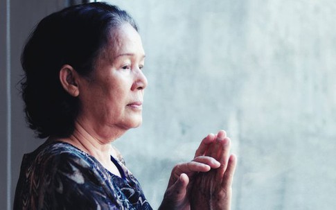 Mẹ cho em trai thừa kế toàn bộ tài sản, tôi không được gì nhưng 1 năm sau lại trở thành người sướng nhất làng