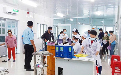 Hai vụ va chạm trên cao tốc TP.HCM - Trung Lương, 10 người nhập viện