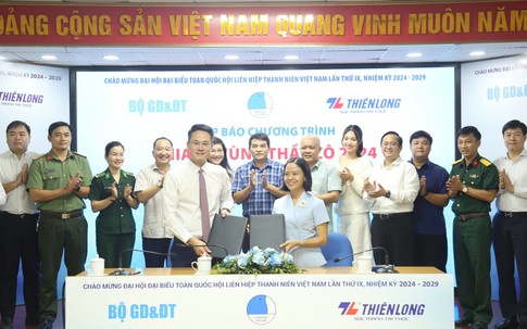 Nhiều hoạt động tôn vinh thầy cô giáo trong Chương trình 'Chia sẻ cùng thầy cô' năm 2024