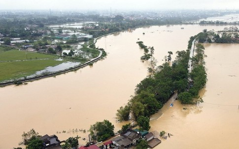 Hà Nội tập trung ứng phó lũ lớn, bảo đảm an toàn đê điều