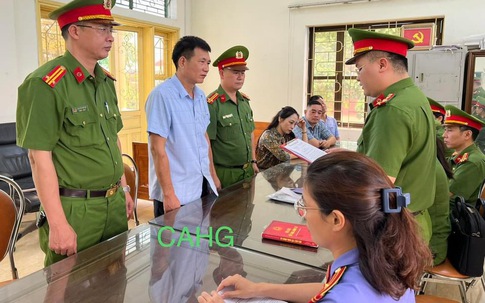 Nguyên Phó Chủ tịch xã lập khống hồ sơ, cấp Giấy chứng nhận quyền sử dụng đất cho vợ