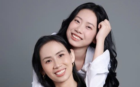 ‘Buông tay’ khi con gái 15 tuổi, người mẹ TPHCM xúc động nhận cuộc gọi từ Mỹ