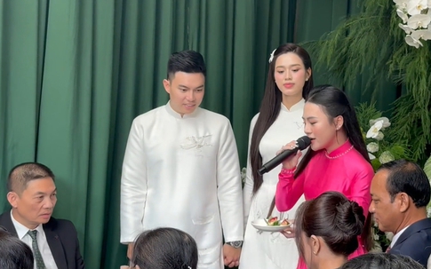 Tiết lộ điều ít biết về nữ ca sĩ hát 'Mời trầu' trong lễ nạp tài của Hoa hậu Đỗ Thị Hà và chồng doanh nhân