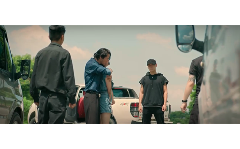 Đức cố tình né tránh gặp Tú, Biên là thuộc hạ băng đảng giang hồ