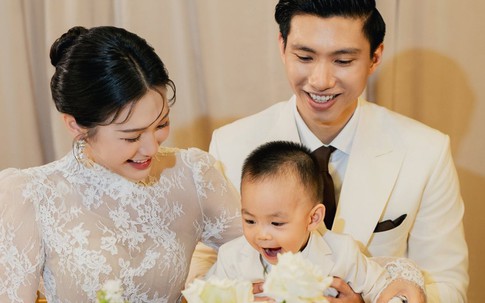 Con trai Đoàn Văn Hậu - Doãn Hải My biểu cảm cực đáng yêu trong ngày đặc biệt