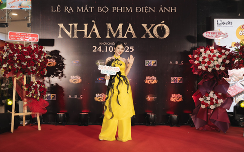 Vân Trang rạng rỡ tại sự kiện ra mắt phim 'Nhà ma xó'