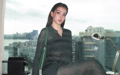 Trần Tiểu Vy gây chú ý với set đồ 'lệch chuẩn' mùa thu