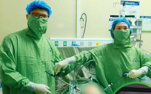 Đau bụng dưới kéo dài, bé gái 9 tuổi được phát hiện có u nang buồng trứng