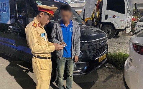 Phát hiện nam tài xế quê Ninh Bình dương tính với ma túy khi đang đón khách ở Hà Nội