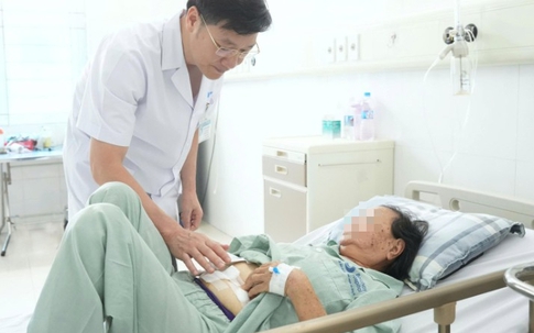 Kéo dài tuổi thọ cho người bệnh cao tuổi mắc ung thư dạ dày kèm nhiều bệnh lý nền nghiêm trọng