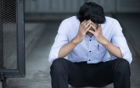 Bố mẹ để em trai thừa kế hết tài sản, con gái không được đồng nào: 3 năm sau, người em cúi đầu ân hận