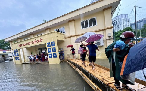 Ngày mai (6/10), học sinh Hà Nội được nghỉ học để bảo đảm an toàn trước bão số 11
