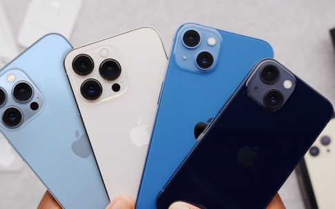 Giá iPhone 13, 13 Pro Max giảm 'không phanh', thấp chưa từng có dù xịn chẳng kém iPhone 17 Pro Max là mấy
