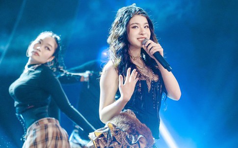 Tối 18/10, Võ Hoài Anh biểu diễn tại ASEAN Friendship Concert 2025