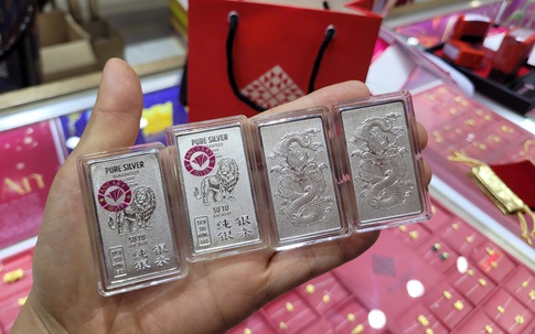 Giá bạc hôm nay 10/11: Thị trường trong nước tăng, Phú Quý vượt 51,6 triệu đồng/kg