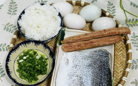 Món ngon ngày lạnh: Đừng chỉ rang thông thường, thử ngay cách làm cơm rang 'vét tủ lạnh' siêu ngon, lạ miệng