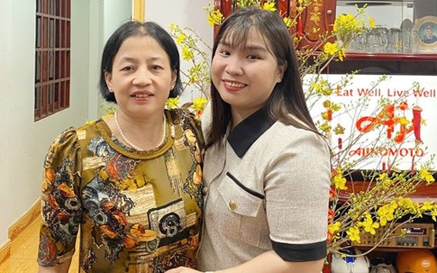 Tai nạn kinh hoàng cướp đi mẹ ruột và 1 chân, cô gái được mẹ chồng bù đắp tất cả