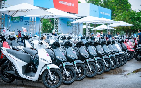 Quãng đường gấp đôi, ưu đãi gấp bội, đi xa bằng xe máy điện là 'chuyện nhỏ' với VinFast Feliz