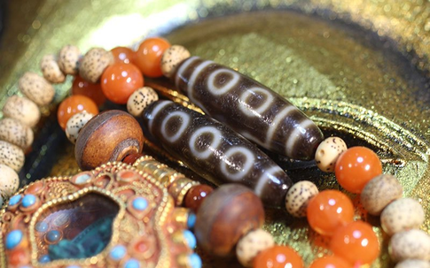 Ý nghĩa đá Dzi 4 mắt Tây Tạng