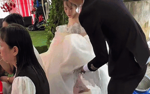 Cô gái 1m46 lấy chồng cao gần 1m9, chú rể làm điều đặc biệt suốt hôn lễ