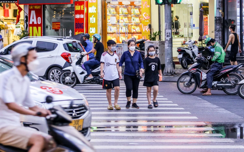 Tin sáng 16/11: Diễn biến mới nhất đợt không khí lạnh sắp tràn về miền Bắc; bị phạt vì liên tục bóp còi hơi khi gặp người đi bộ sang đường