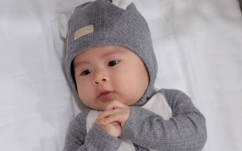 Ngọc Hân 'lịm tim' với loạt biểu cảm dễ thương của con trai 3 tháng tuổi