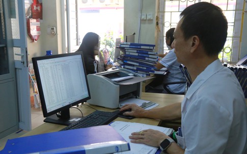 Chuyện về người bác sĩ hơn hai thập kỷ chạy đua với 'tử thần' giữ lại từng sinh mạng bệnh nhân HIV