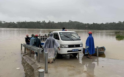 Lật thuyền, người đàn ông đuối nước tử vong