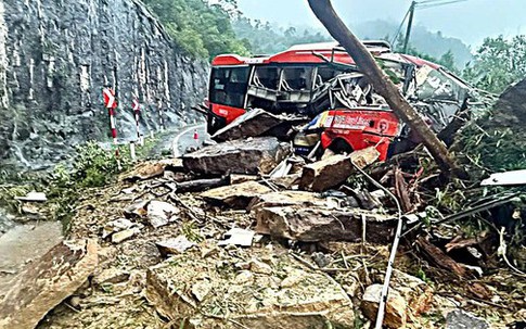 Sạt lở 'bẻ gãy' giao thông tại Khánh Hòa và Lâm Đồng: Lộ trình thay thế cho tài xế