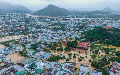 Hình ảnh chưa từng thấy ở Tây Nha Trang, người dân phải thốt lên 'thật khủng khiếp'