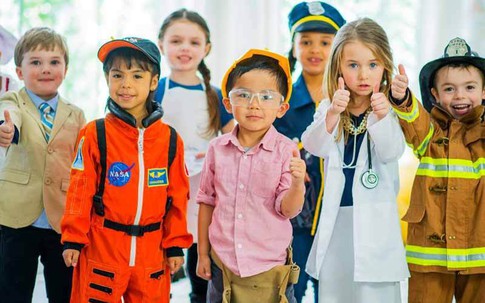 Cha mẹ không có tầm nhìn xa, con cái sẽ phải đi chệch hướng ít nhất 20 năm