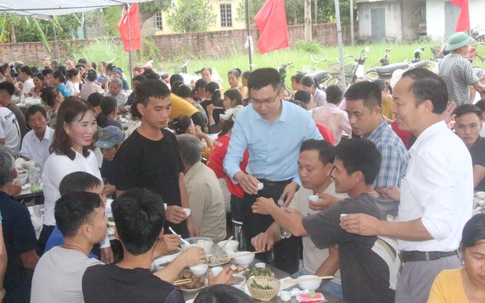 65 mâm cỗ đoàn viên: Văn hóa 'cộng đồng' được vun đắp từ bữa cơm làng Hổ