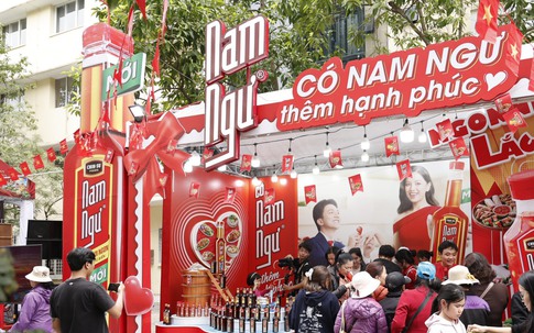 Dễ dàng xác thực hàng chính hãng khi quét QR Code trên mỗi chai nước mắm Nam Ngư