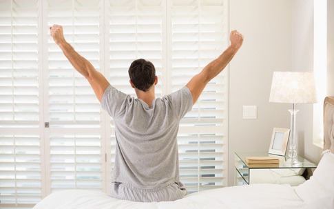 Đàn ông sau 55 tuổi có 3 dấu hiệu này lúc thức dậy là đại phúc: Ai có đủ xin chúc mừng