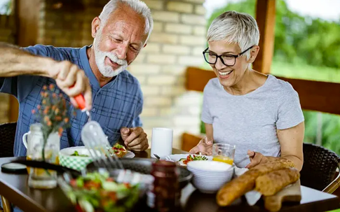 5 thói quen 'lười biếng' giúp sống thọ sau tuổi 60