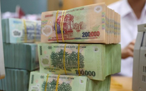 Ngân hàng gây sốc lãi suất tiết kiệm 12 tháng cao tới hơn 8,7%