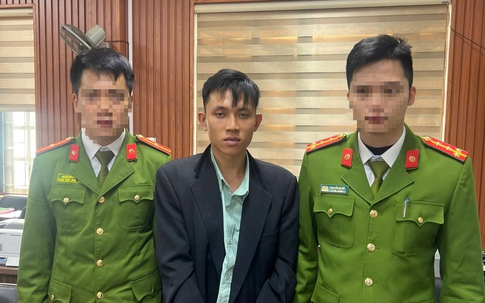 Gã thanh niên lẻn vào đền thờ trộm két sắt tiền công đức lúc rạng sáng