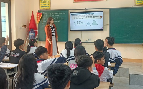 Nghệ An: Thiếu nhân lực trầm trọng, vì sao nhiều giáo viên gắn bó cả chục năm vẫn đứng ngoài biên chế?