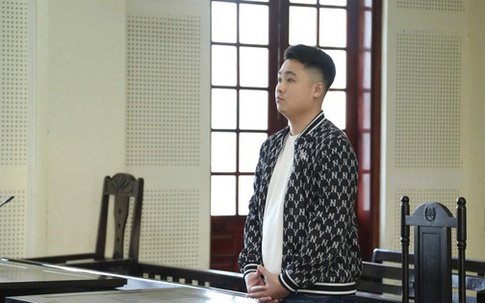 Tát nữ nhân viên y tế, nam thanh niên lĩnh 7 tháng tù treo