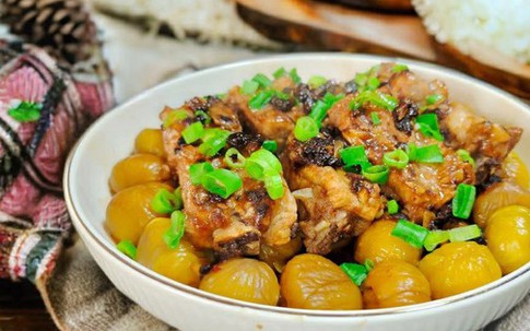 Món hấp này làm nhanh chỉ với 2 nguyên liệu rồi ướp và hấp trong 15 phút mà thơm đậm đà, ngon khó cưỡng