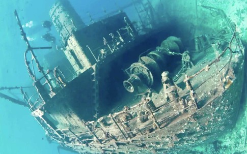 Phát hiện kho báu hơn 4.000 tấn dưới đáy biển, chuyên gia rót hơn 1.100 tỷ đồng, dùng cỗ máy thép nặng 540 tấn để trục vớt suốt 9 tháng mới lấy được