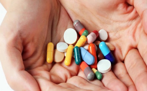 Kháng kháng sinh: 2 sai lầm 'chết người' về việc tự ý dùng thuốc và ca bệnh phải thở máy