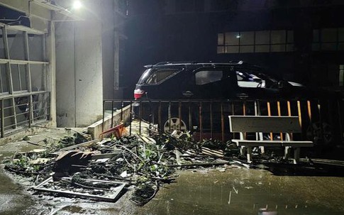 Bão số 13 Kalmaegi quần thảo Đắk Lắk, Gia Lai: Nhà sập, ngập khắp nơi, nhiều người cầu cứu