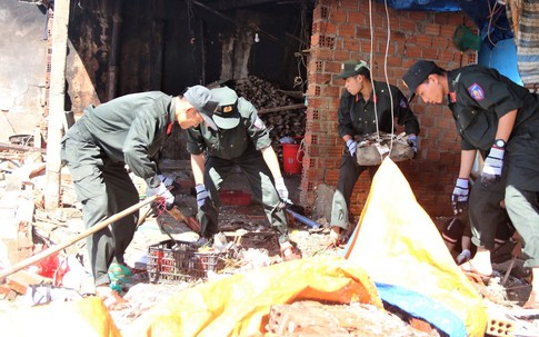 Những hình ảnh khiến nhiều người ấm lòng sau đêm bão dữ