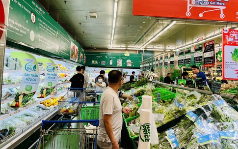 Bão số 13 áp sát, hàng thiết yếu được tăng gấp đôi để giữ nguồn cung cho người dân vùng ảnh hưởng