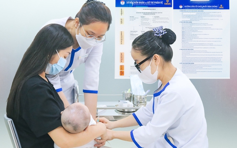 Vắc xin phòng viêm phổi, viêm màng não do 20 type phế cầu và não mô cầu mở rộng tiêm cho trẻ từ 6 tuần tuổi