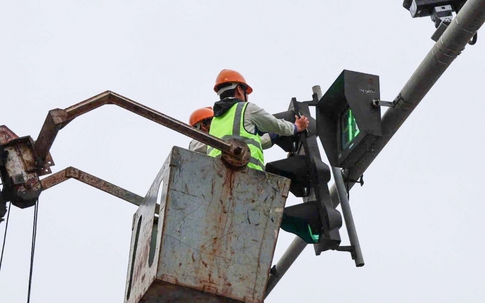 Vì sao nhiều đèn giao thông tại Hà Nội không hiển thị bộ đếm lùi?