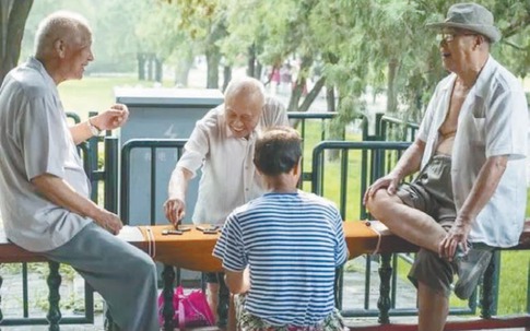 Nghỉ hưu, muốn sống vui khỏe hãy tránh 4 chủ đề khiến người khác khó chịu